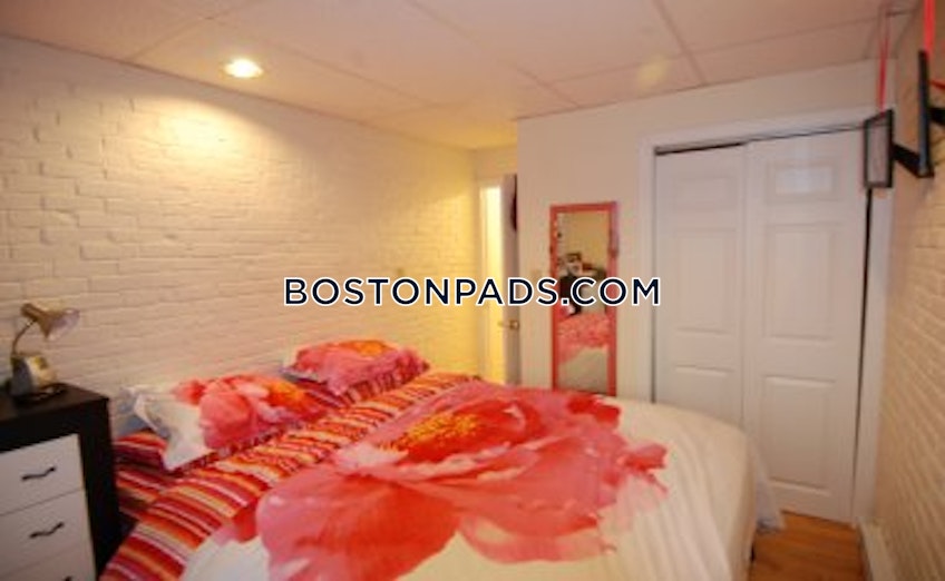 Boston - $2,395 /month