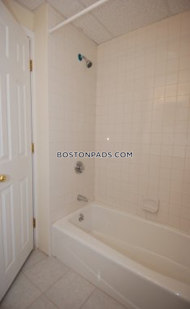 Boston - $2,395 /mo