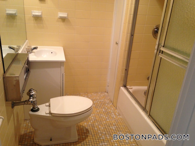 Boston - $3,100 /mo