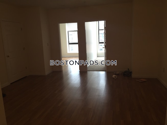 Boston - $3,200 /mo