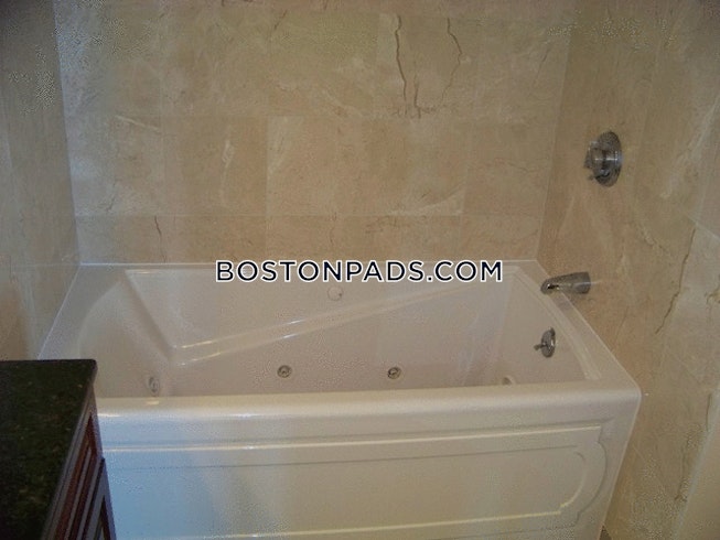 Boston - $2,851 /mo