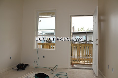 Bremen St. Boston photo 10