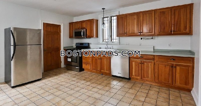 Boston - $2,550 /mo