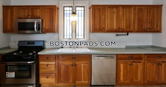 Boston - $2,550 /mo