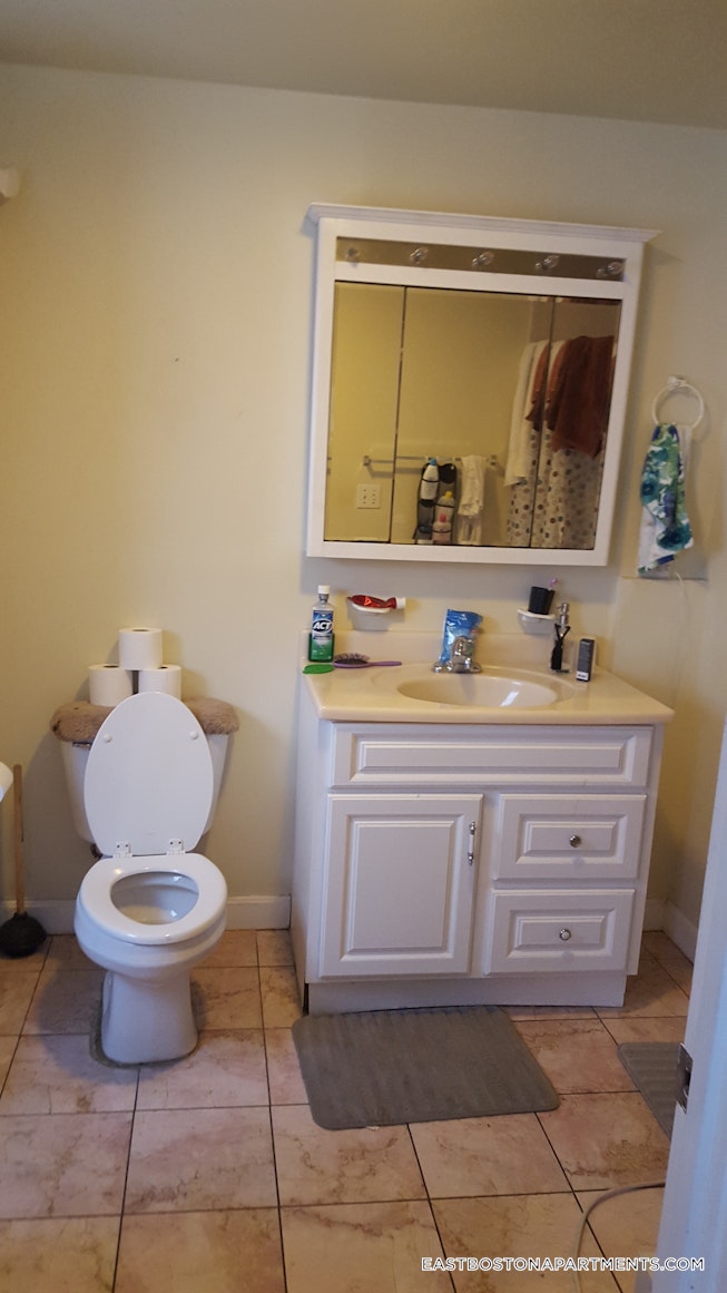 Boston - $2,500 /mo