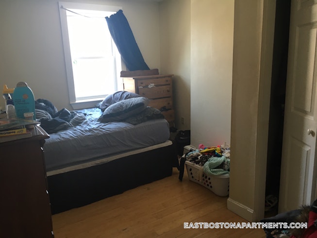 Boston - $2,500 /mo