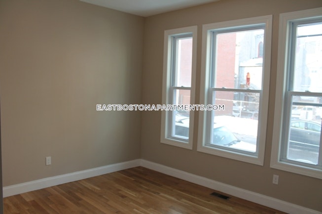 Boston - $2,800 /mo