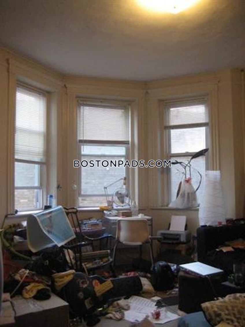 Boston - $2,200 /month