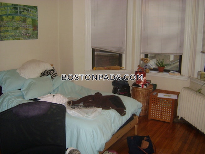 Boston - $3,400 /mo