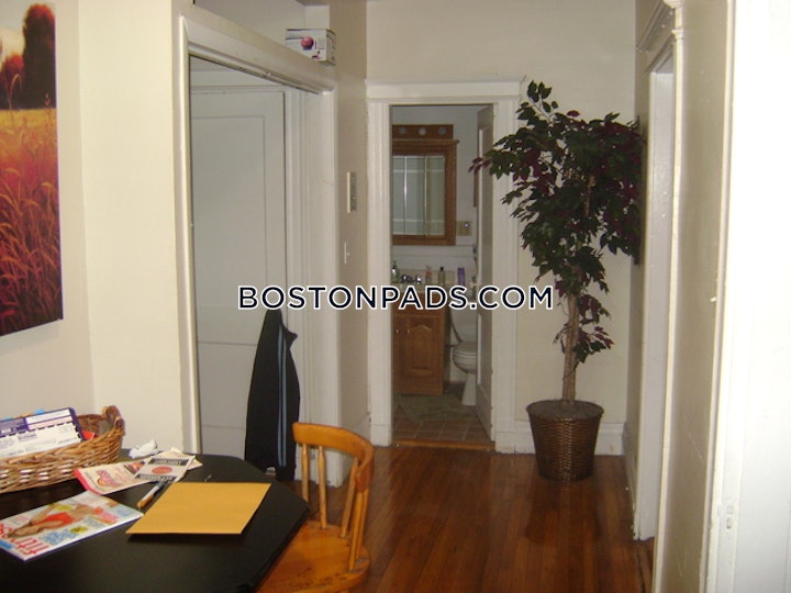 Queensberry St. Boston picture 4