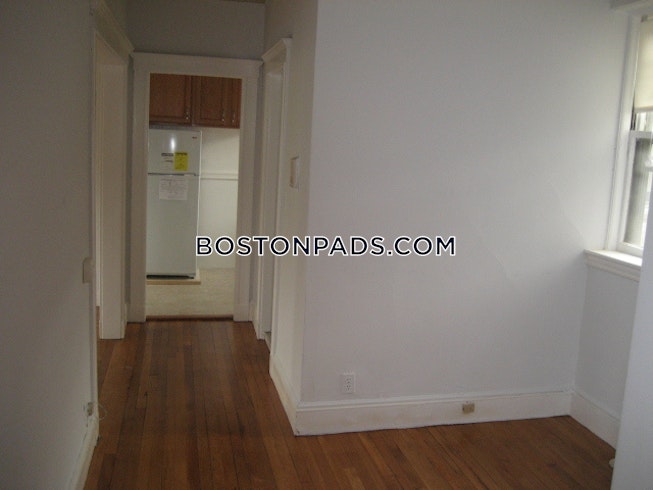 Boston - $2,300 /mo