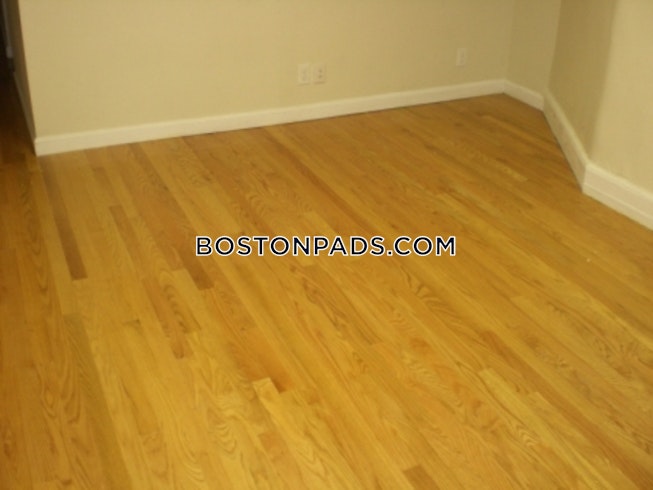 Boston - $2,750 /mo