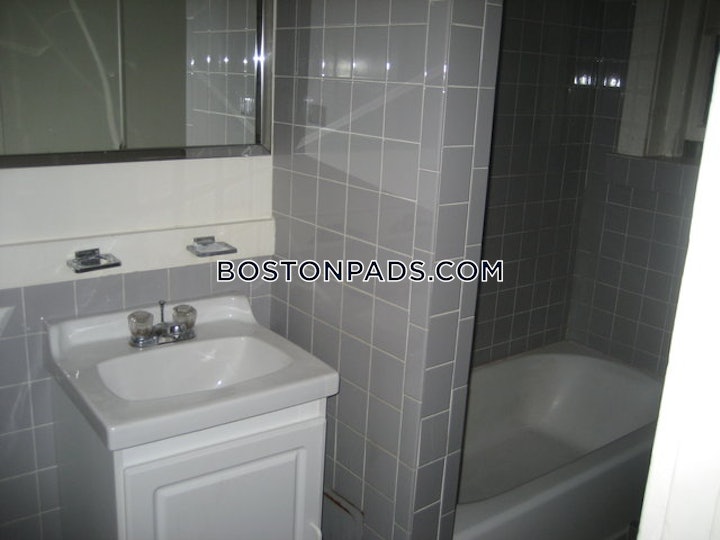 fenwaykenmore-apartment-for-rent-1-bedroom-1-bath-boston-3400-4522819 