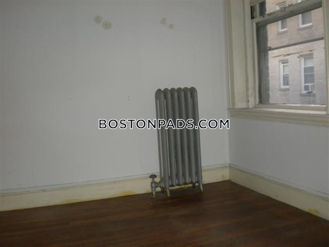 Boston - $3,200 /mo