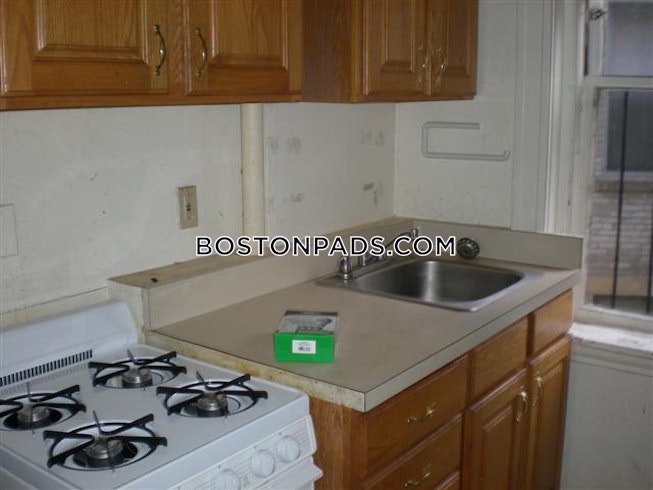 Boston - $3,200 /mo