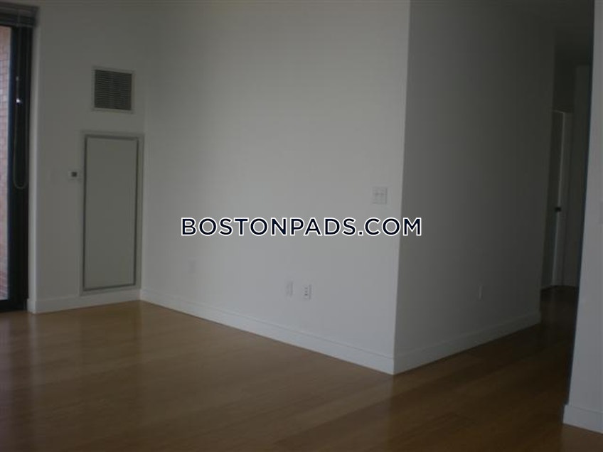 Boston - $4,090 /month