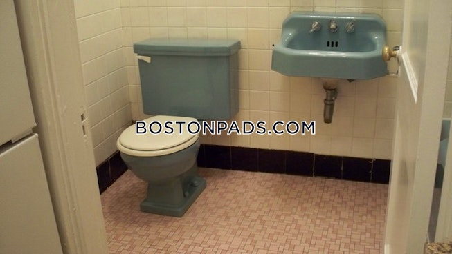 Boston - $3,400 /mo