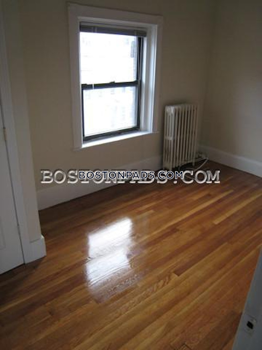 Boston - $3,300 /month