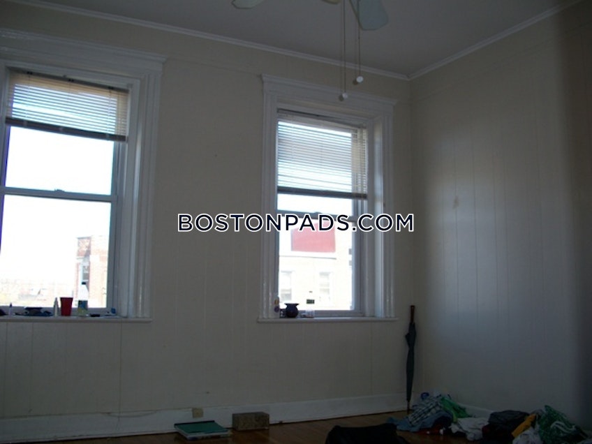 Boston - $2,800 /month