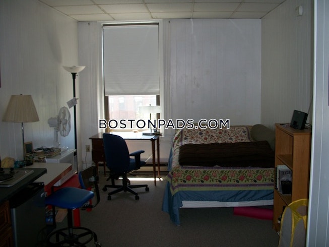 Boston - $1,645 /mo