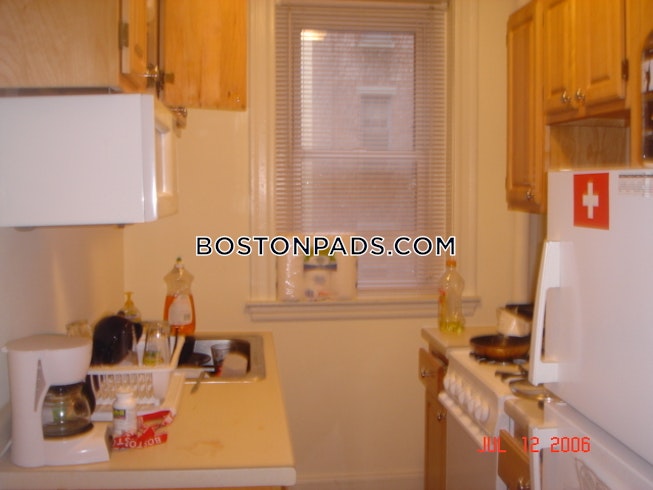 Boston - $2,400 /mo