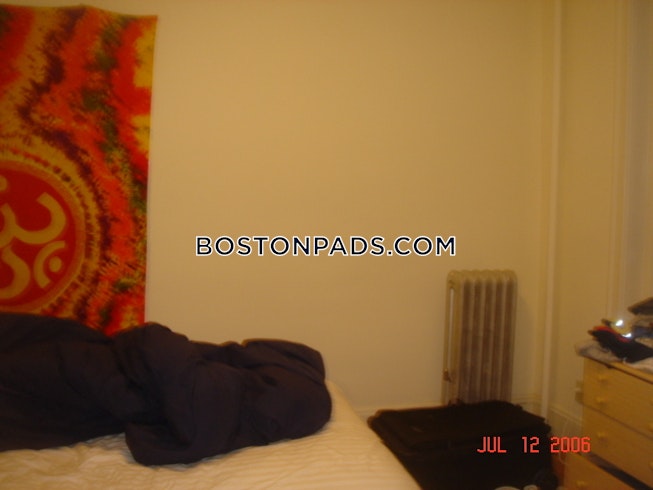 Boston - $2,400 /mo