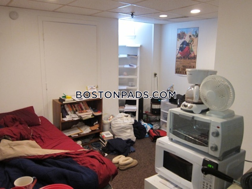 Boston - $1,350 /month