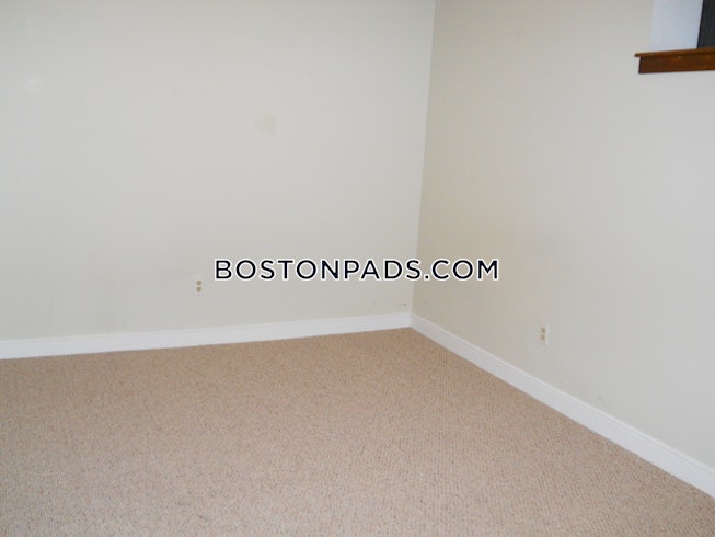 Boston - $3,400 /mo