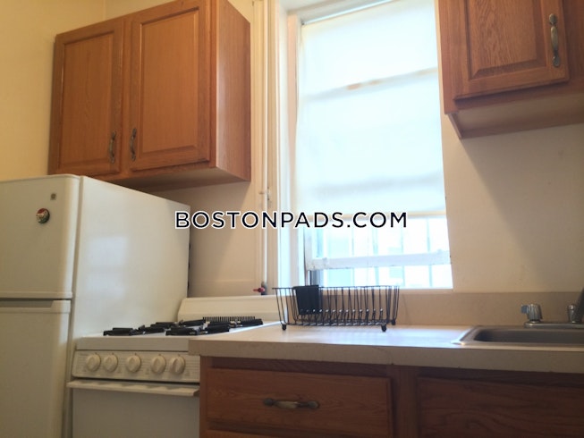 Boston - $3,200 /mo