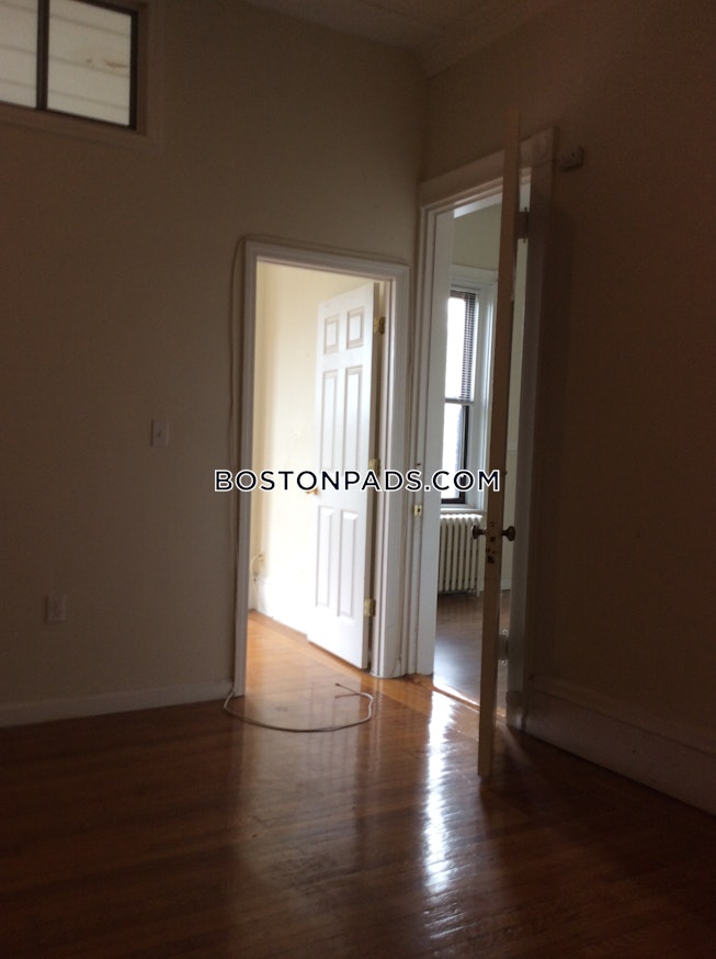 Boston - $3,400 /mo