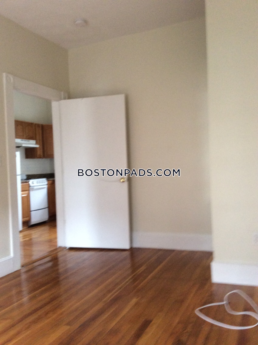 Boston - $3,300 /month