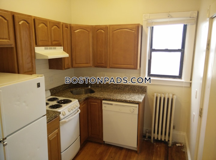 fenwaykenmore-apartment-for-rent-2-bedrooms-1-bath-boston-3300-4569425 