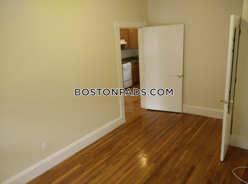 Boston - $3,300 /month