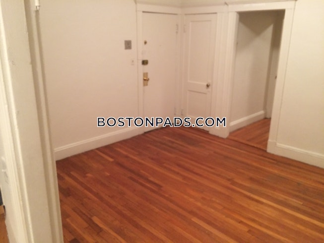 Boston - $2,875 /mo