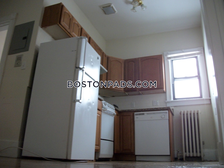 Boston - $3,300 /month