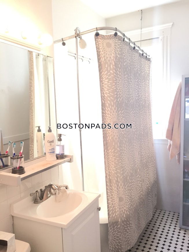 Boston - $2,675 /mo