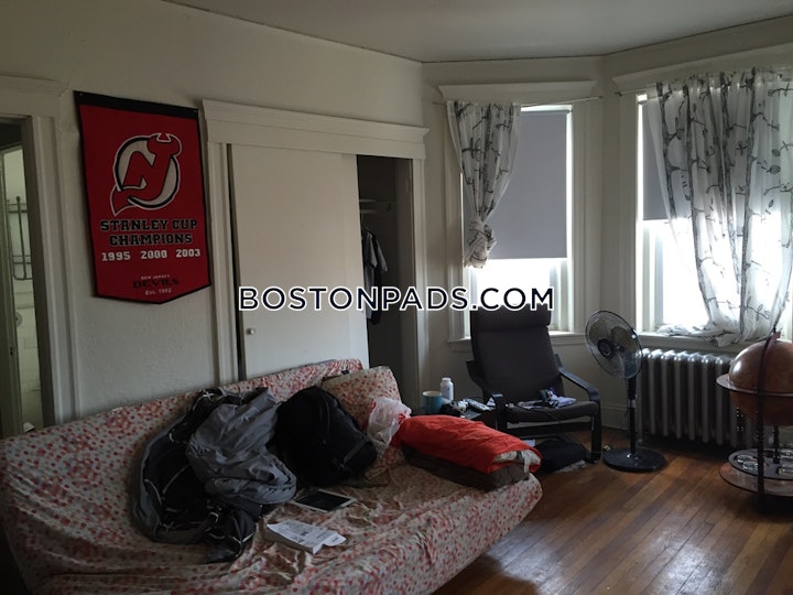 fenwaykenmore-apartment-for-rent-studio-1-bath-boston-2325-4598965 