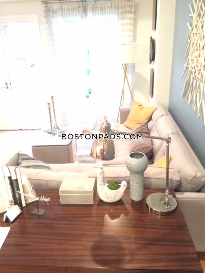 Boston - $4,250 /mo