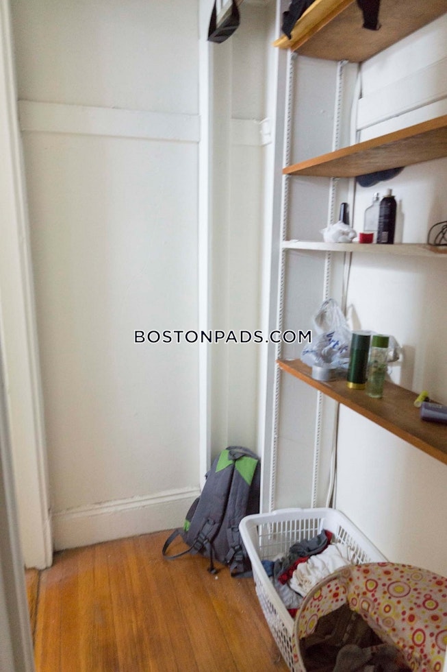 Boston - $2,875 /mo