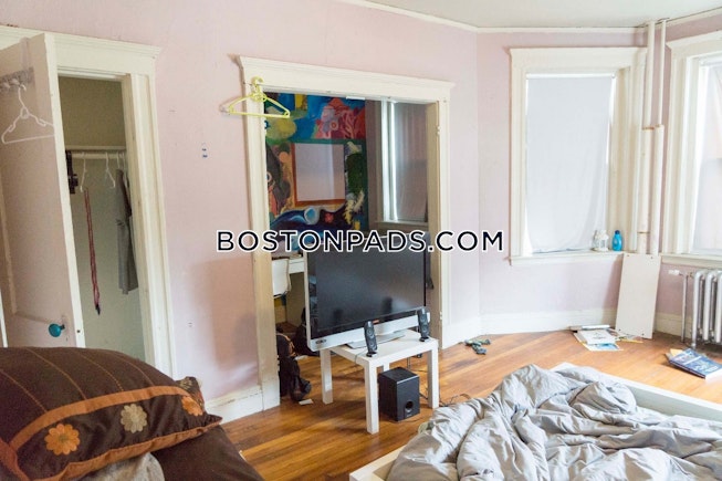 Boston - $1,875 /mo