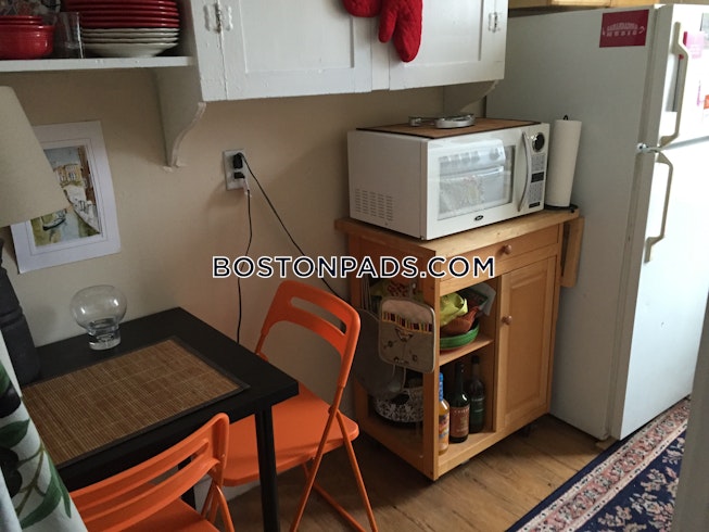 Boston - $1,995 /mo