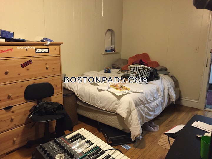 fenwaykenmore-apartment-for-rent-studio-1-bath-boston-2200-4503468 