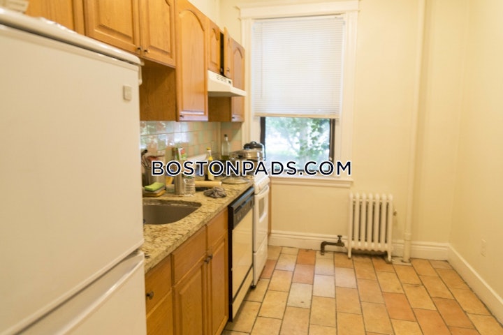 fenwaykenmore-apartment-for-rent-1-bedroom-1-bath-boston-2600-4638002 