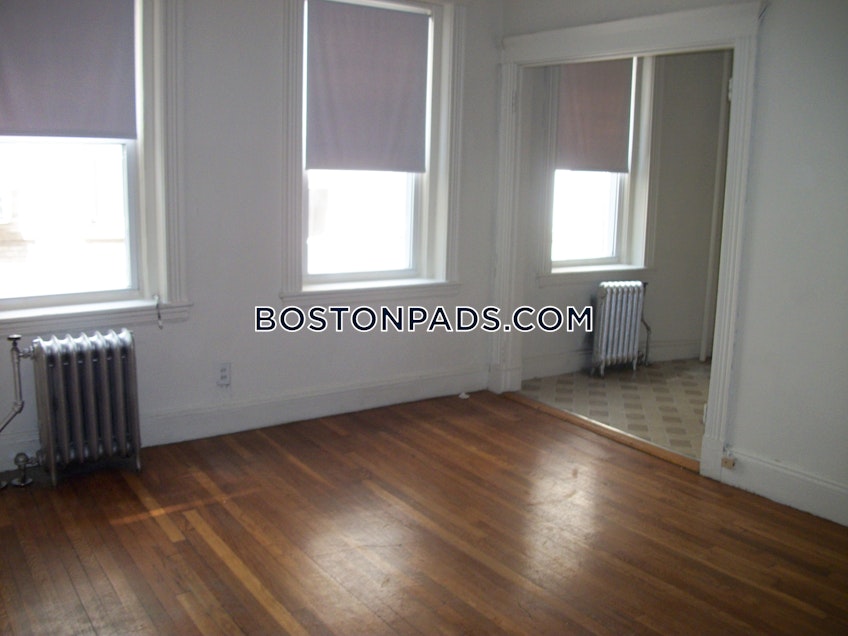 Boston - $2,875 /month