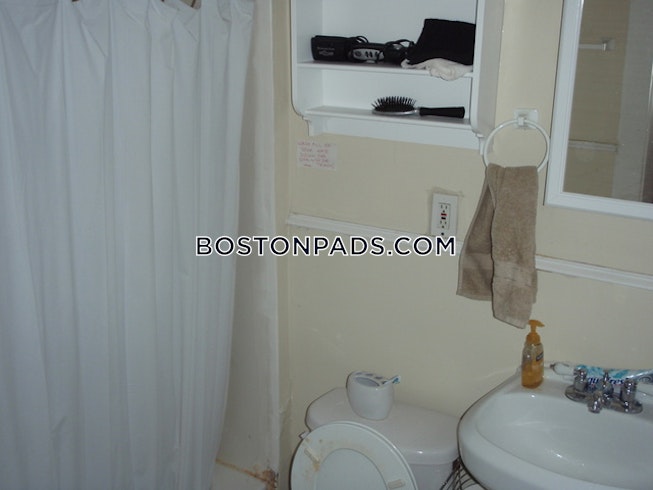 Boston - $3,695 /mo