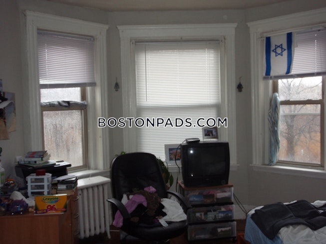 Boston - $3,695 /mo