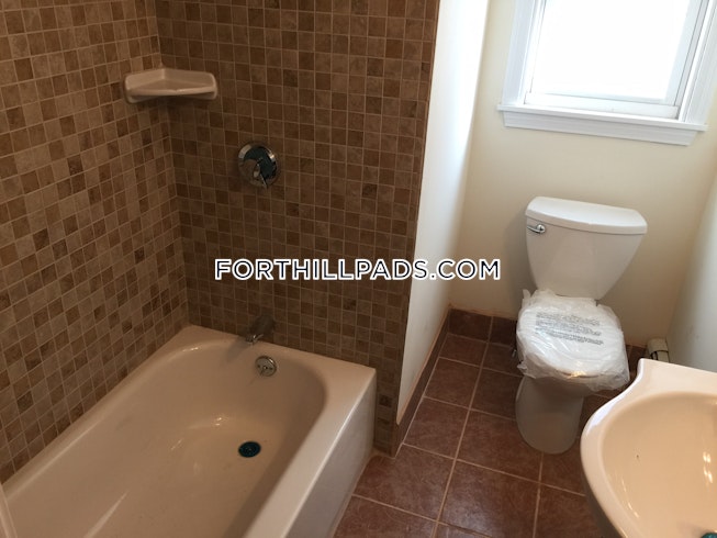 Boston - $2,750 /mo