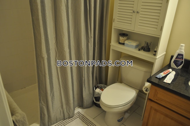 Boston - $2,700 /mo