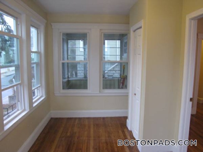 Boston - $3,100 /mo