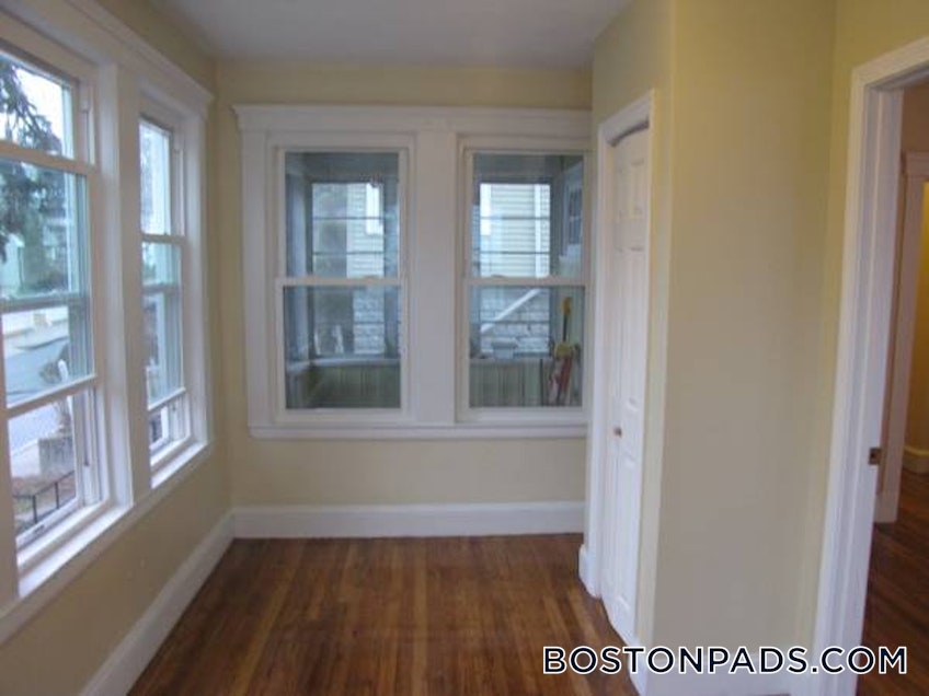 Boston - $3,100 /month